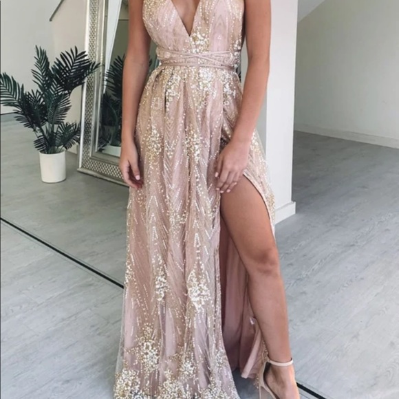 Beginning boutique formal dress in rose gold with sparkles - Picture 3 of 4